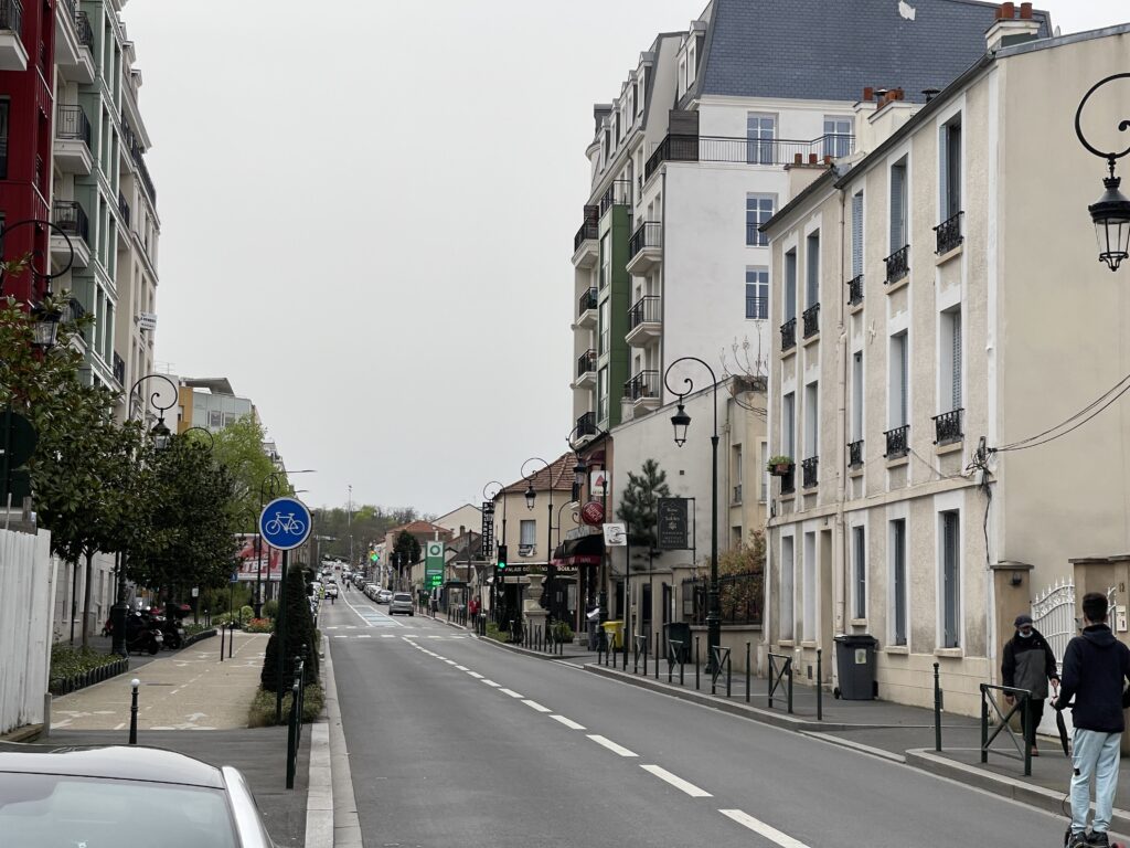 NOUVEAU – PAVILLON À PUTEAUX (92800)
