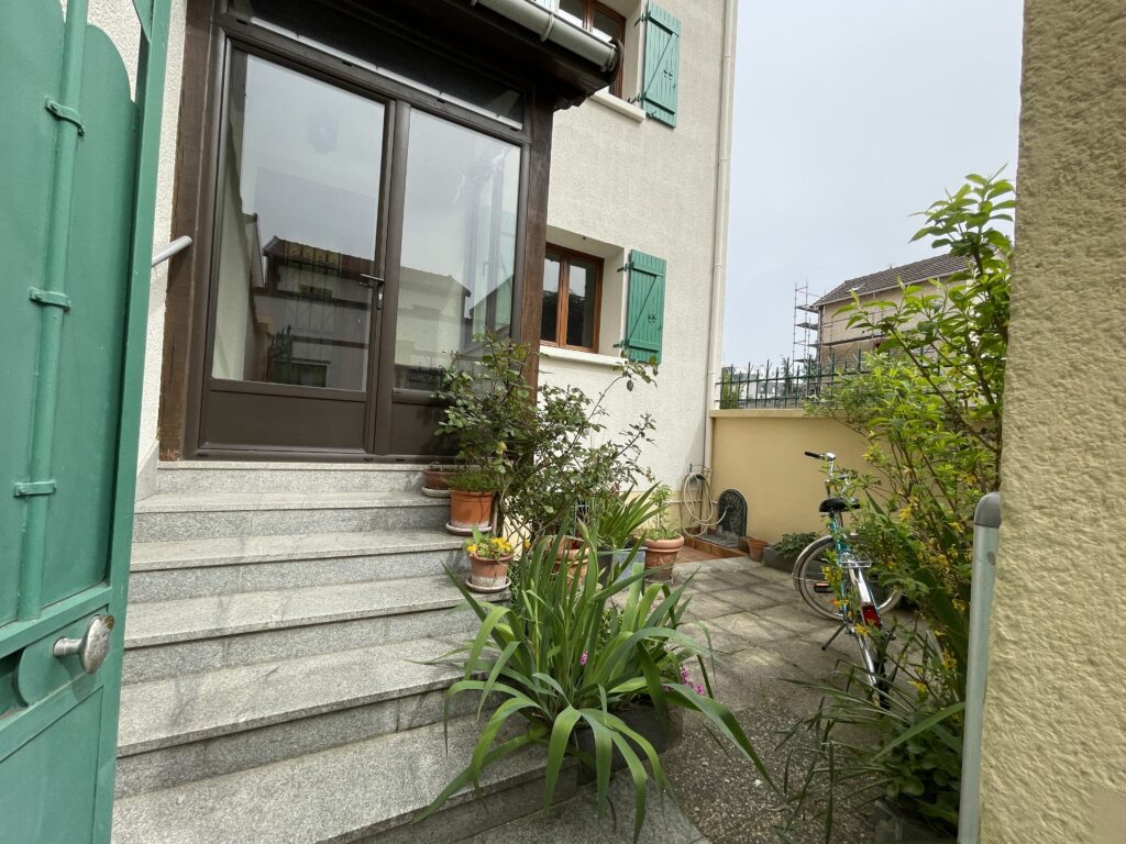 NOUVEAU – PAVILLON À PUTEAUX (92800)