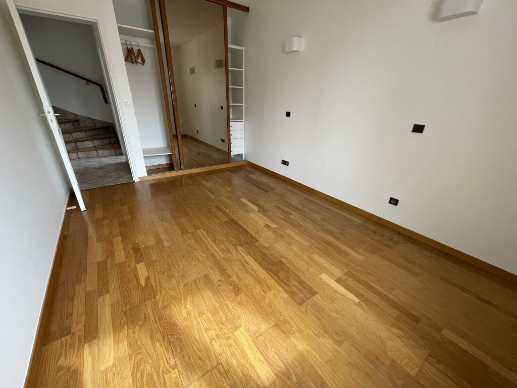 NOUVEAU – PAVILLON À PUTEAUX (92800)