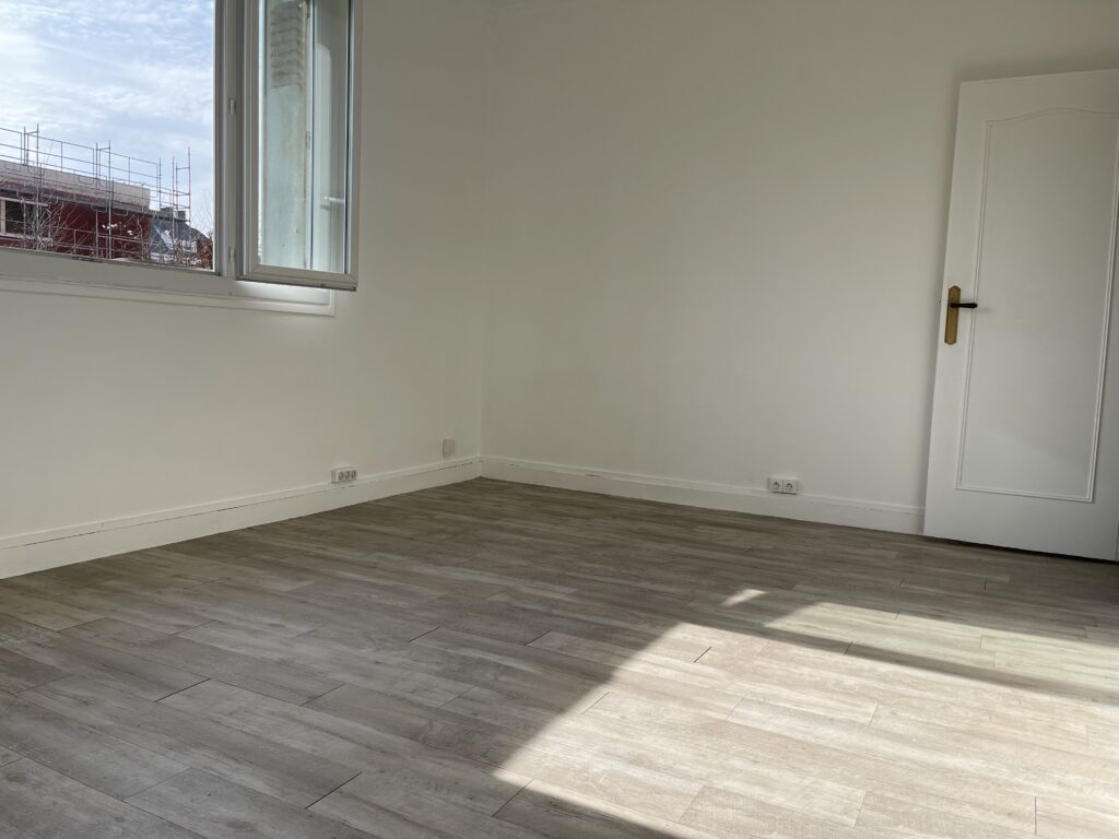 F4 lumineux avec 3 chambres à La Garenne-Colombes – Proche centre & transports