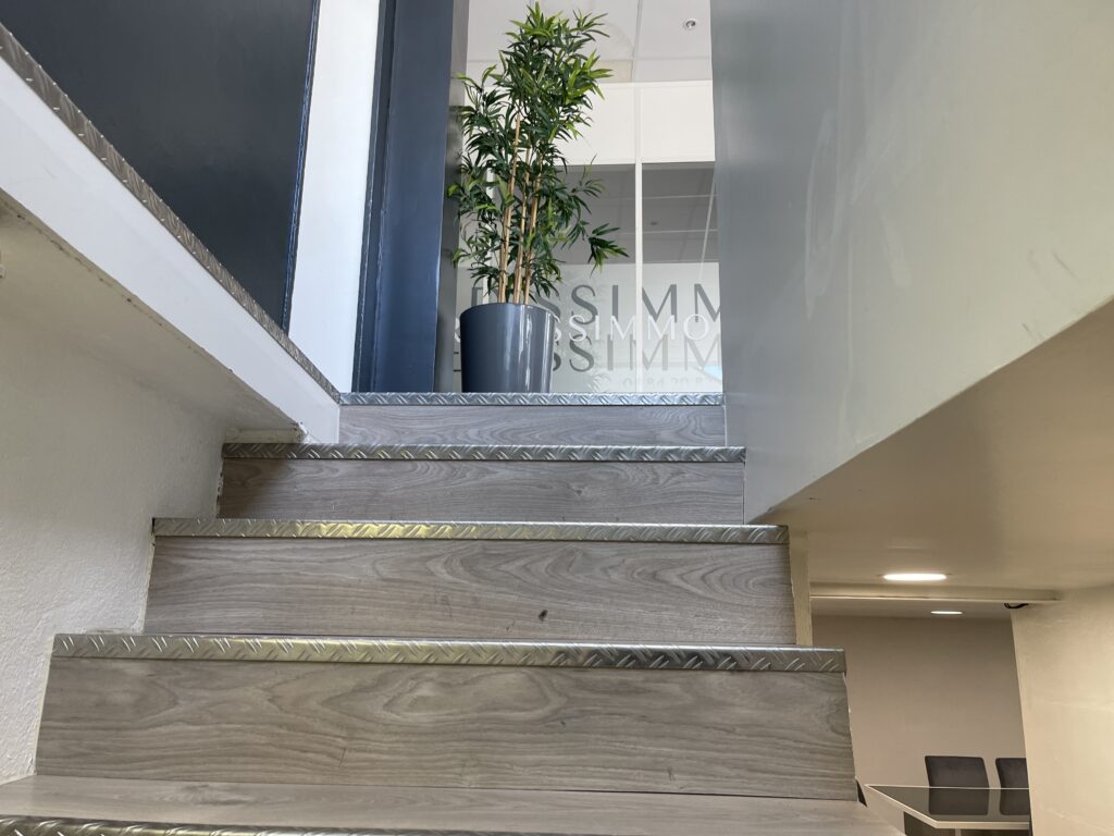 BOUTIQUE LOCAL COMMERCIAL NANTERRE