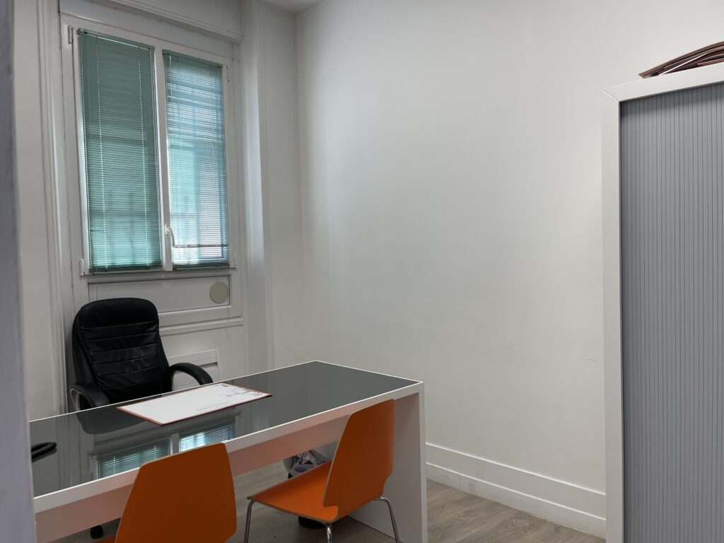 BOUTIQUE LOCAL COMMERCIAL NANTERRE